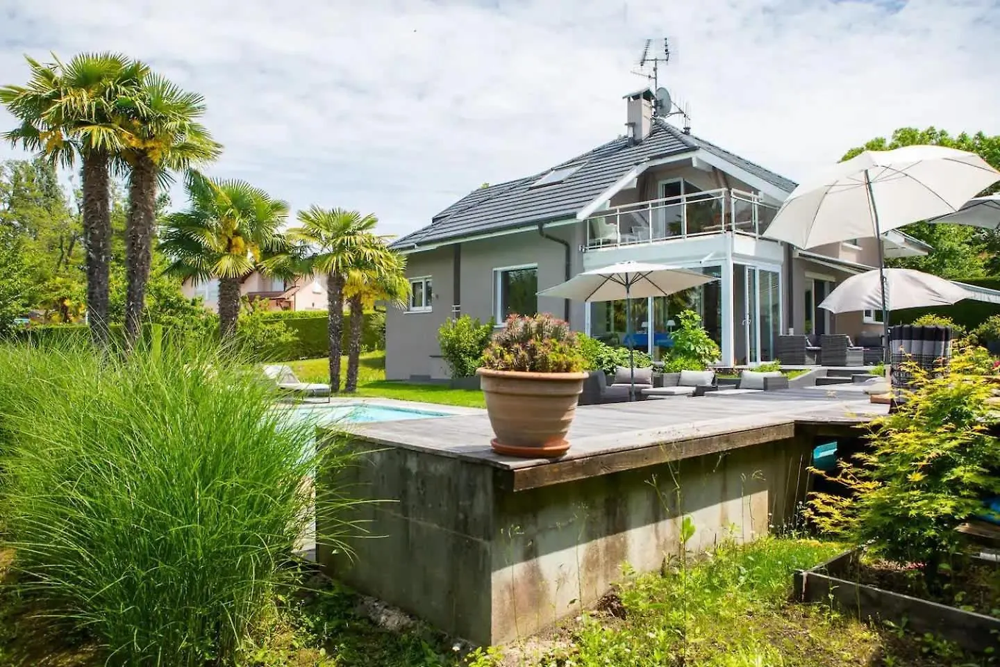 Villa Nernier, Piscine Privee Et Acces Direct Au Lac Holiday home